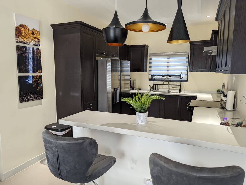 Enjoy a drink or a meal at our bar/breakfast area.
