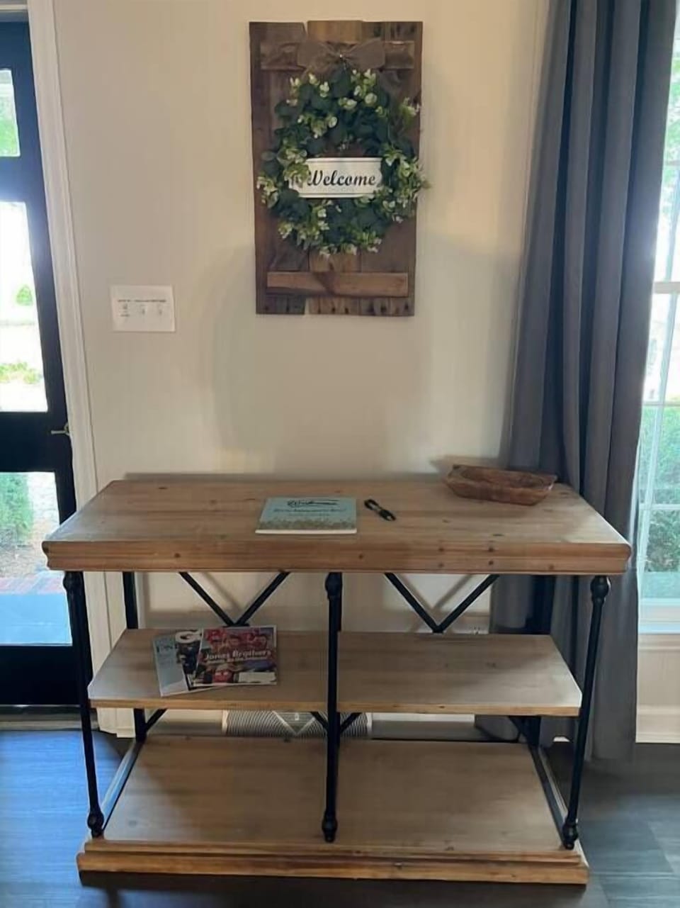 Welcome table