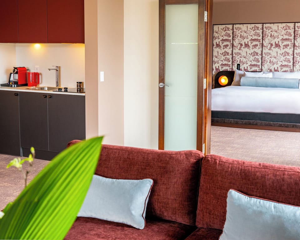 Superior Suite, 1 King Bed with Sofa bed (Penthouse du Vieux-Port) | Premium bedding, minibar, in-room safe, blackout drapes