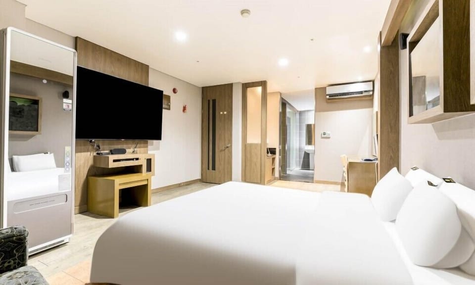 Premium Double Room | Individually decorated, individually furnished, free WiFi, bed sheets
