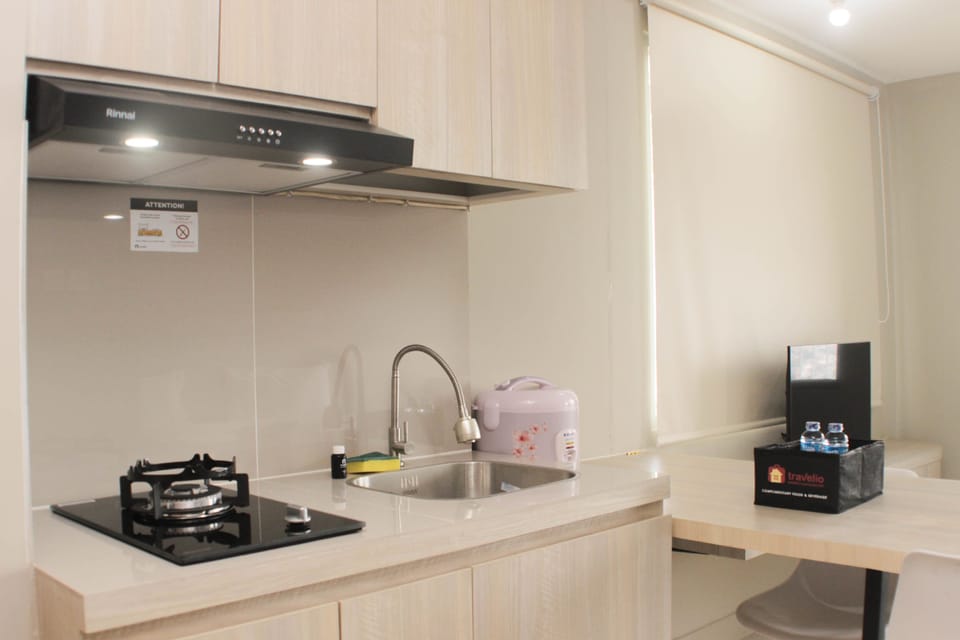Apartment, 3 Bedrooms | Private kitchen | Fridge, cookware/dishes/utensils
