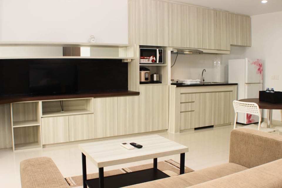 Apartment | Living area | TV