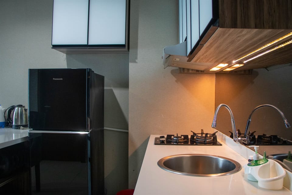 Apartment, 2 Bedrooms | Private kitchen | Fridge, cookware/dishes/utensils