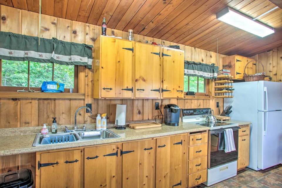 Kitchen | Cooking Basics Provided