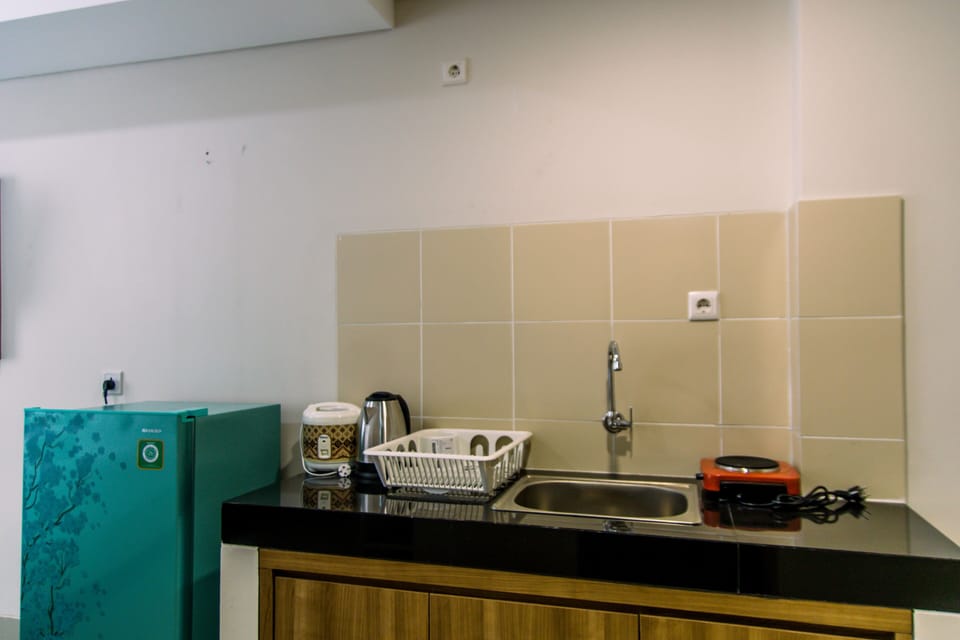 Apartment, 1 Bedroom | Private kitchen | Fridge, cookware/dishes/utensils