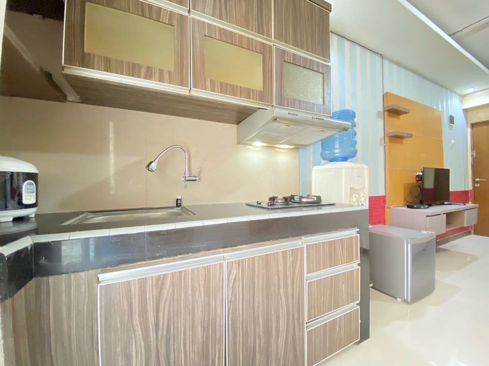 Apartment, 1 Bedroom | Private kitchen | Fridge, cookware/dishes/utensils