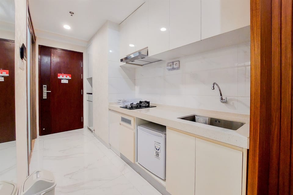 Apartment, 2 Bedrooms | Private kitchen | Fridge, cookware/dishes/utensils