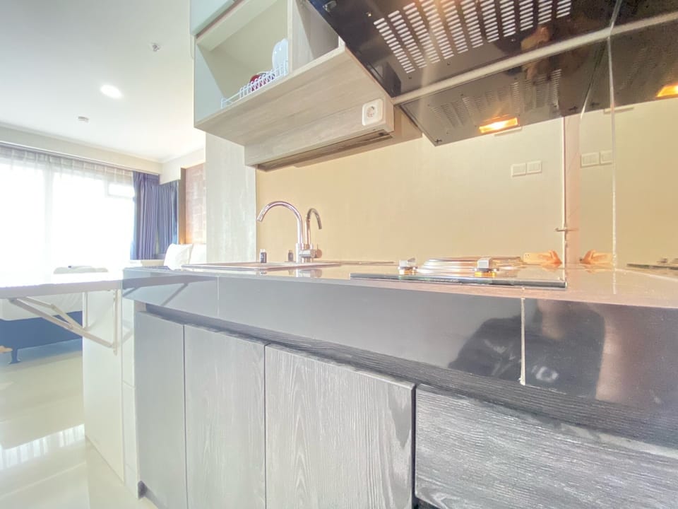 Apartment, 2 Bedrooms | Private kitchen | Fridge, cookware/dishes/utensils