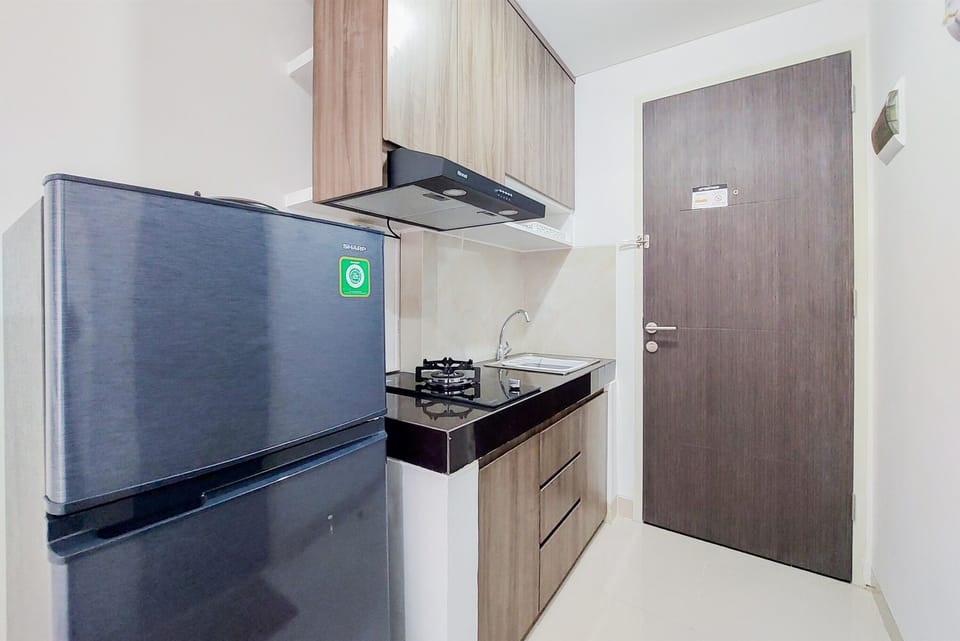 Apartment, 2 Bedrooms | Private kitchen | Fridge, stovetop, electric kettle, cookware/dishes/utensils