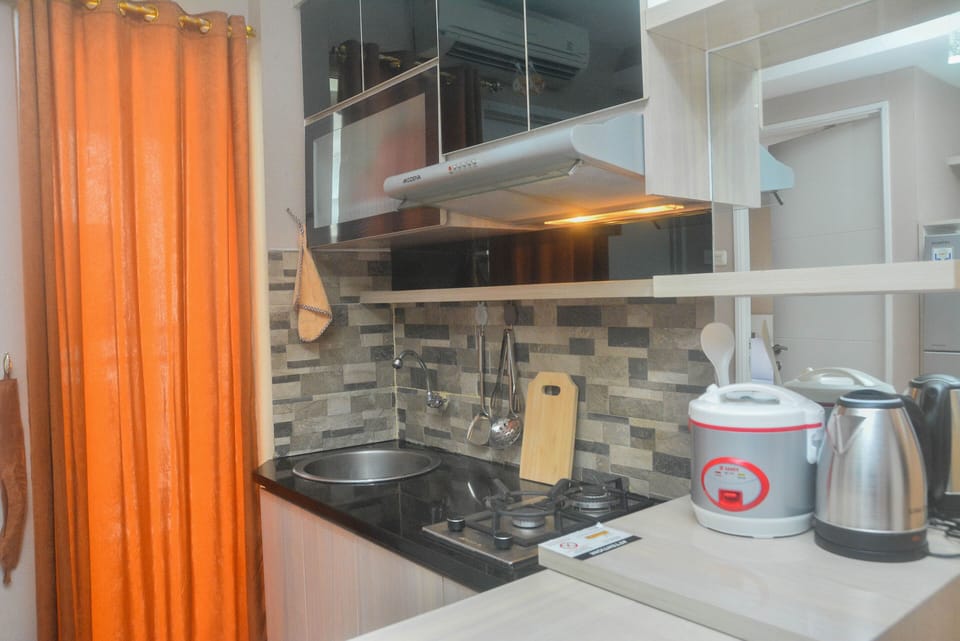 Apartment, 2 Bedrooms | Private kitchen | Fridge, cookware/dishes/utensils