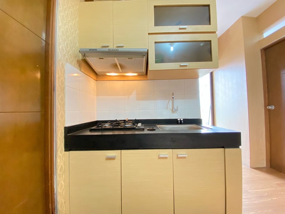 Apartment, 3 Bedrooms | Private kitchen | Fridge, cookware/dishes/utensils