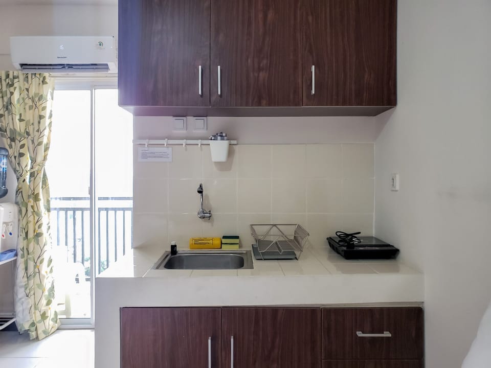 Apartment | Private kitchen | Fridge, cookware/dishes/utensils