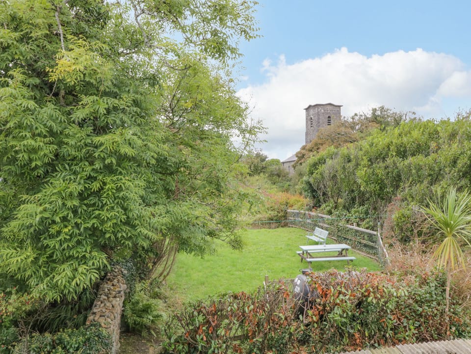Cottage | Property grounds