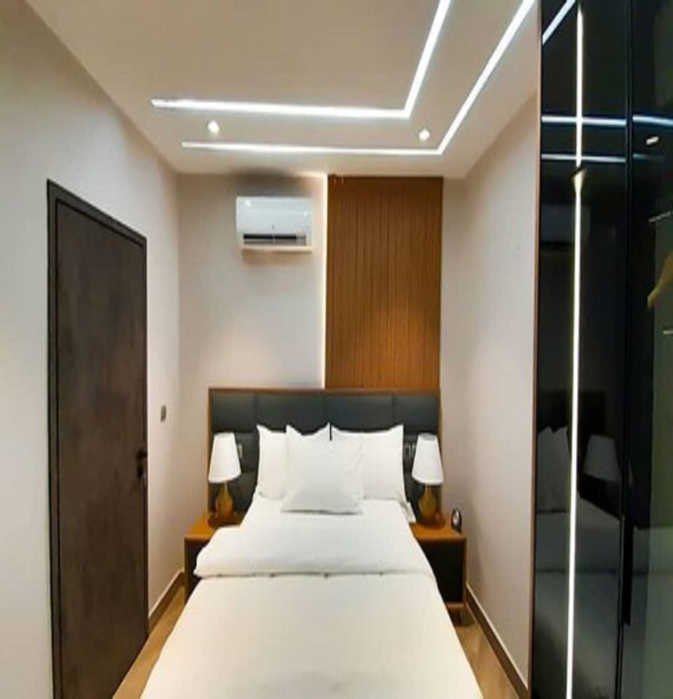 Premium bedding, individually decorated, individually furnished, desk