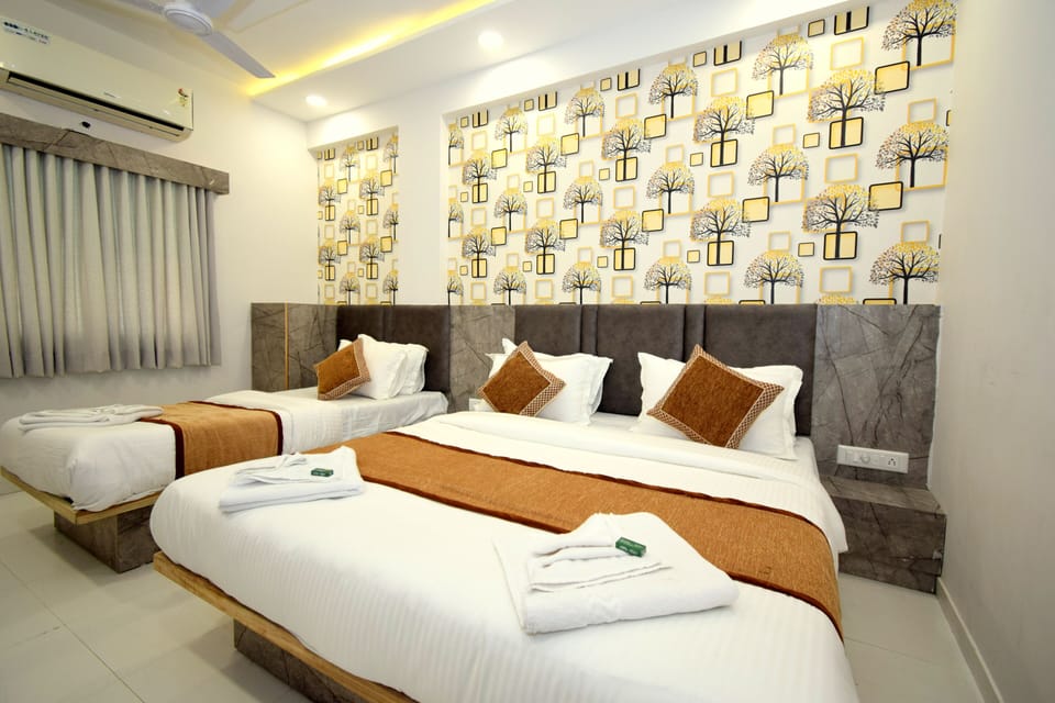 Deluxe Triple Room | Bed sheets