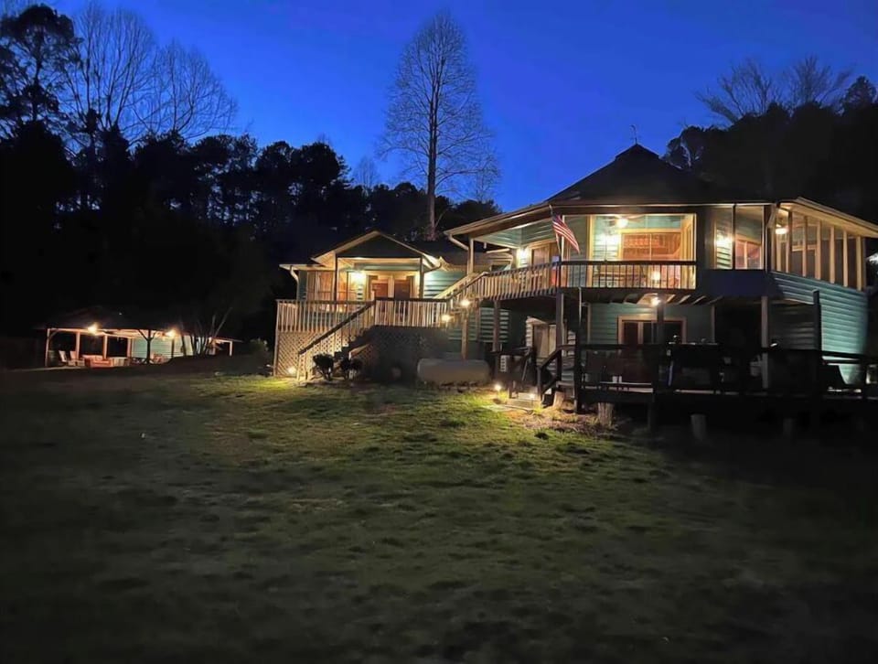 Back of the house facing river