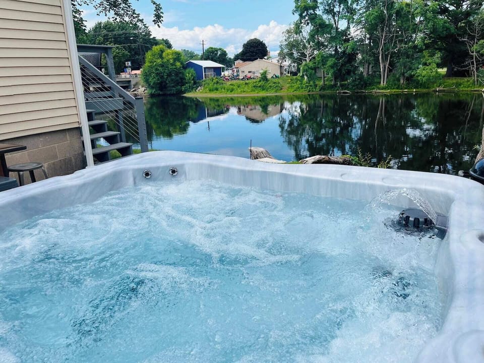 Hottub open year round!