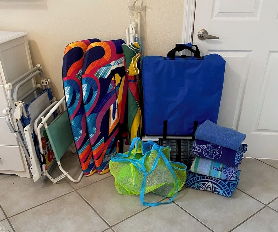 Condo, 2 Bedrooms, Balcony, Ocean View (505) | Living area | 60-inch flat-screen TV with cable channels, TV