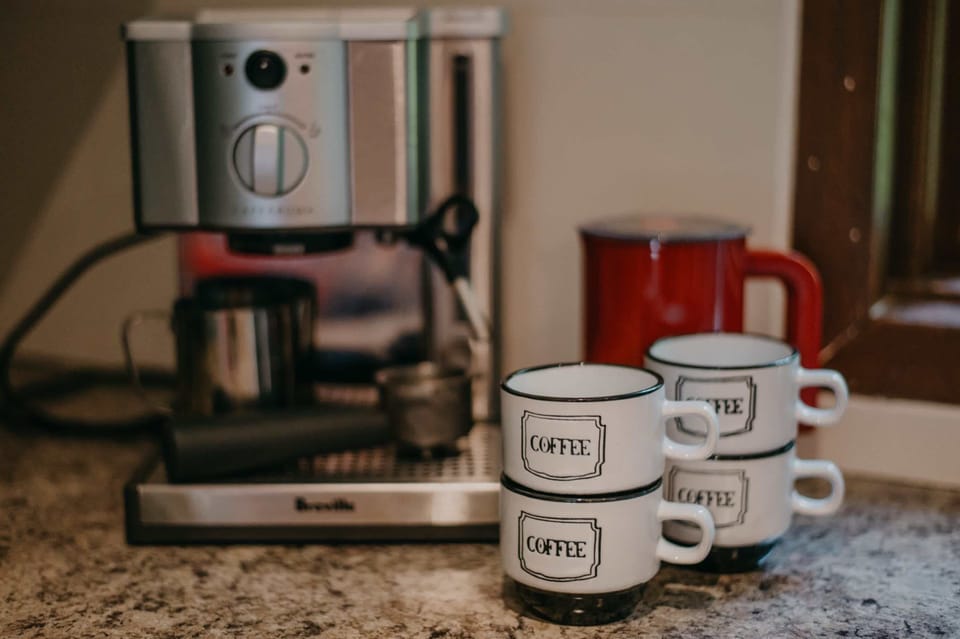 Espresso électrique Breville et mousseur à lait 