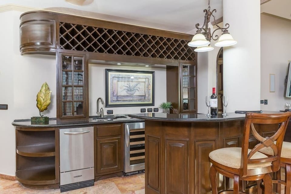 Wet Bar For Cocktail Hour