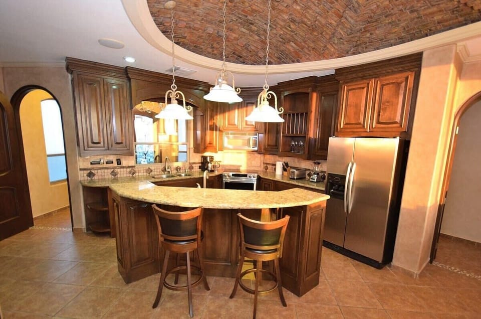 Kitchen Bar