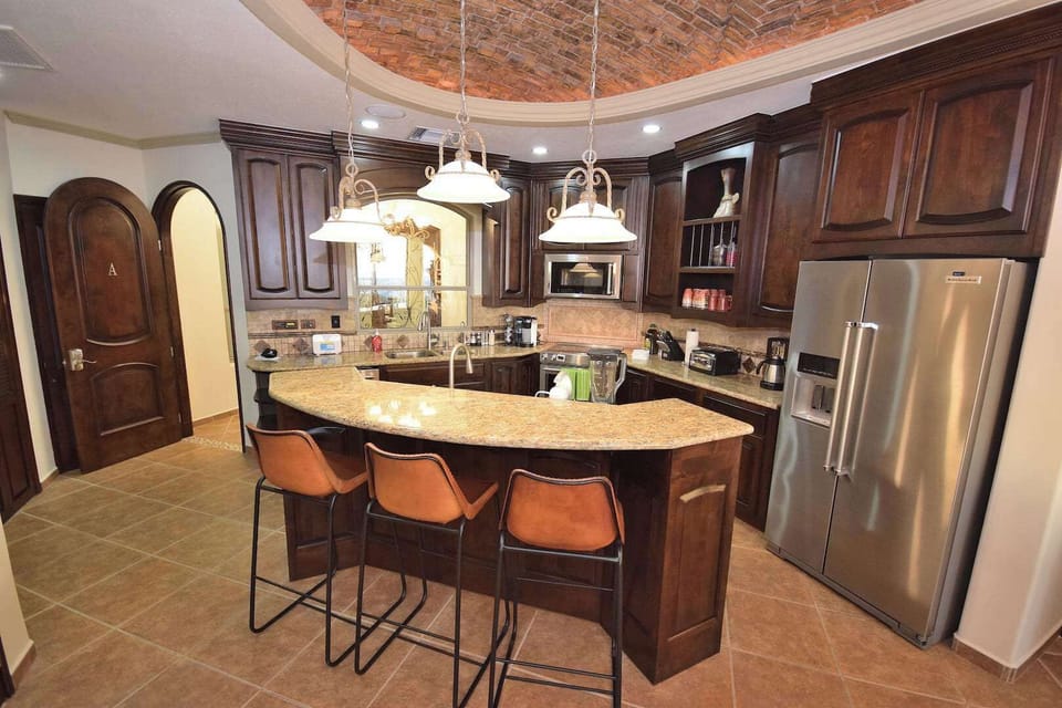 Kitchen Island high top