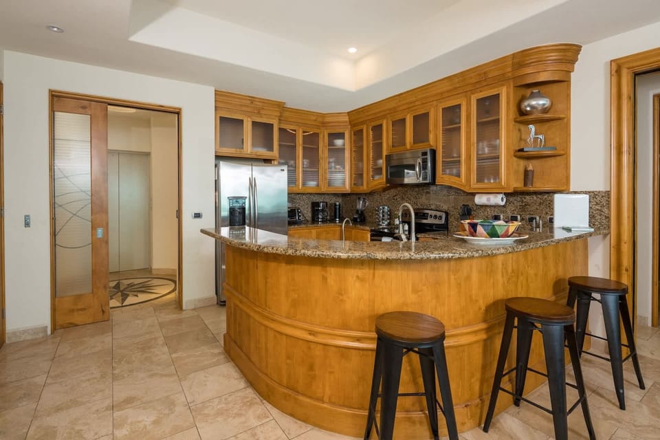 Kitchen/Bar