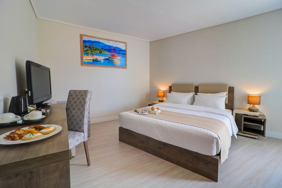 Select Comfort beds, in-room safe, desk, soundproofing