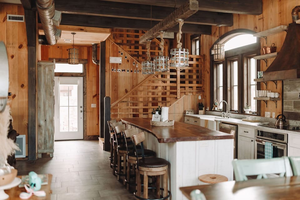 Pull out a new puzzle on this extra large island. Space for so much more!