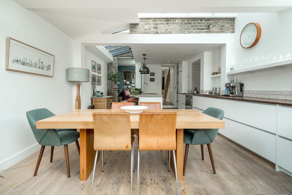 House, 2 Bedrooms | Private kitchen | Fridge, microwave, oven, stovetop