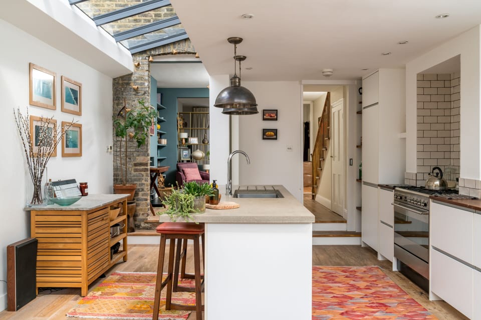 House, 2 Bedrooms | Private kitchen | Fridge, microwave, oven, stovetop