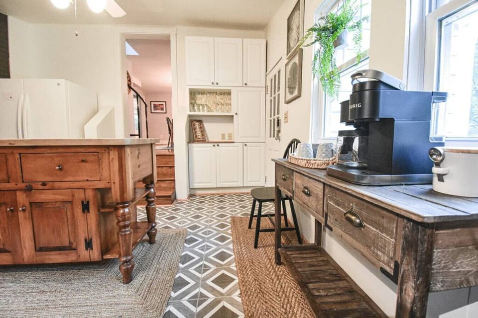 The kitchen has a dual Keurig + traditional drip coffee maker for your convenience