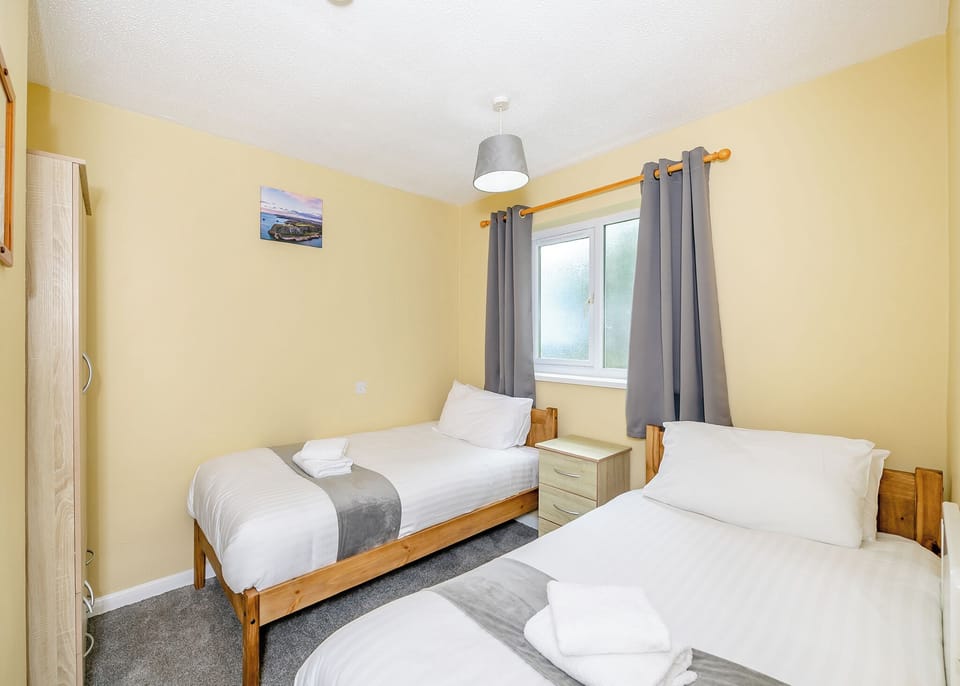 Bedroom, Bed