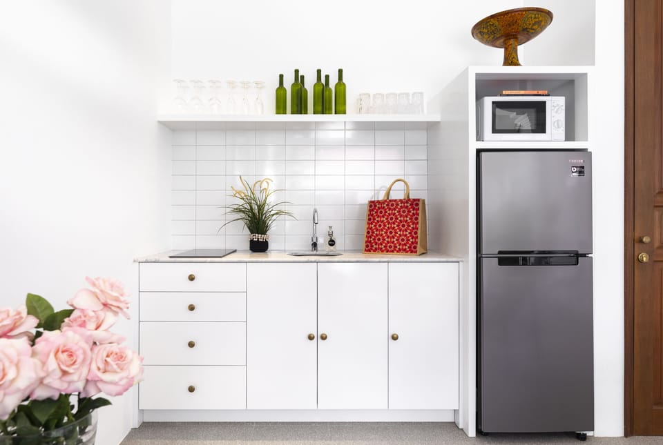 Comfort Villa | Private kitchen | Full-size fridge, microwave, stovetop, toaster