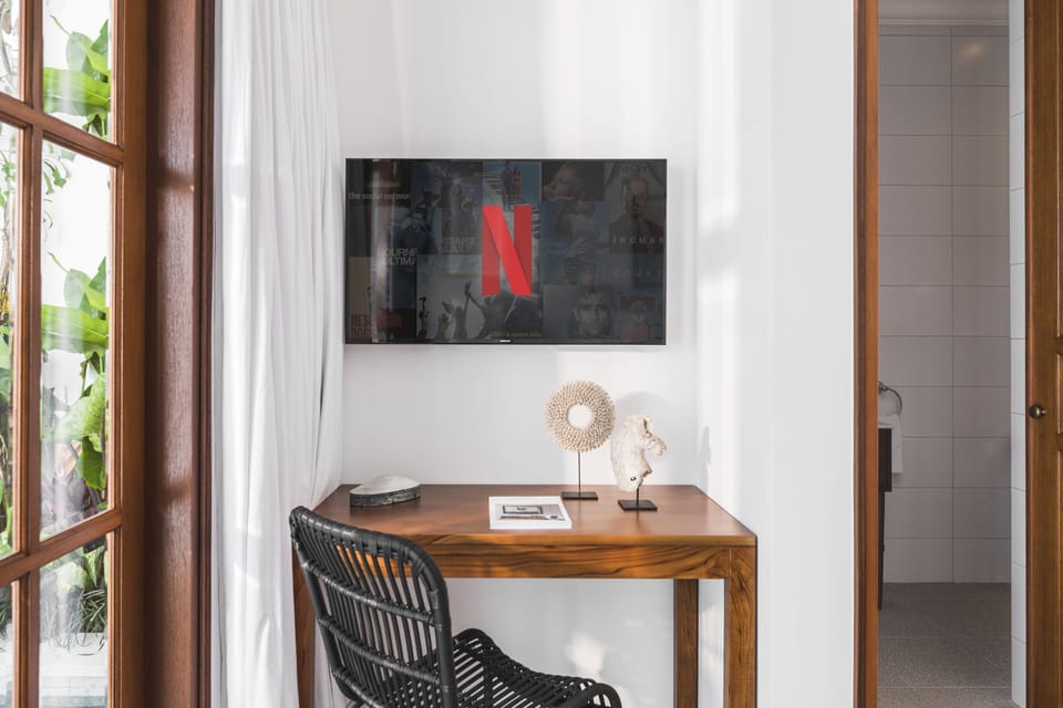 Comfort Villa | 1 bedroom, in-room safe, desk, iron/ironing board