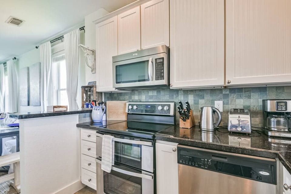 Equipped with coffee machine, toaster, and plenty of other amenities