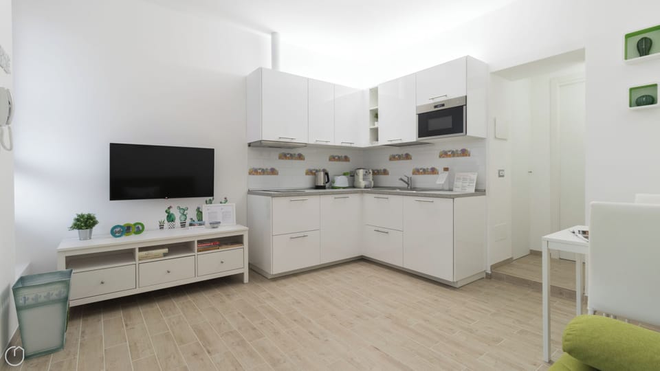 Apartment (1 Bedroom) | Interior