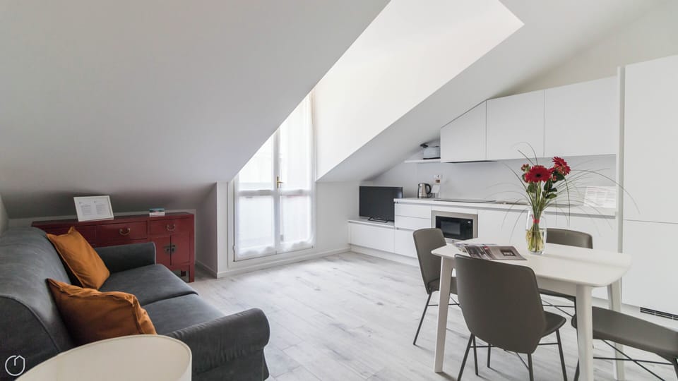 Apartment (1 Bedroom) | Interior