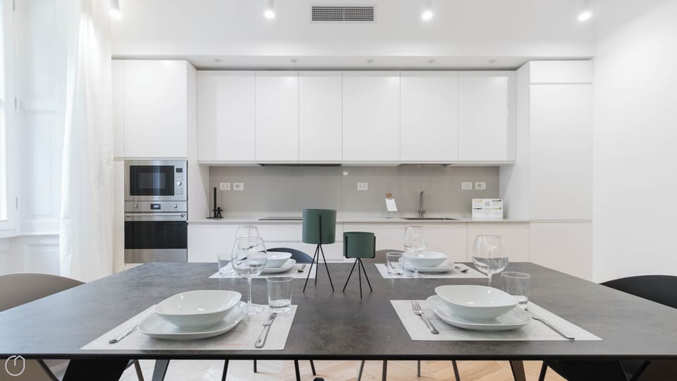 Apartment (2 Bedrooms) | Dining