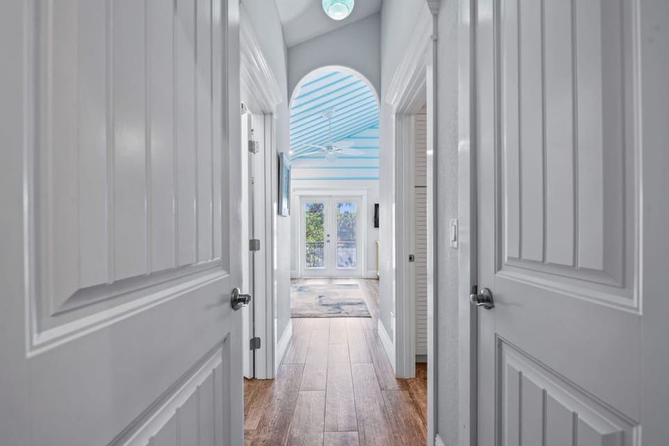 2nd Tri level- Master bedroom entry