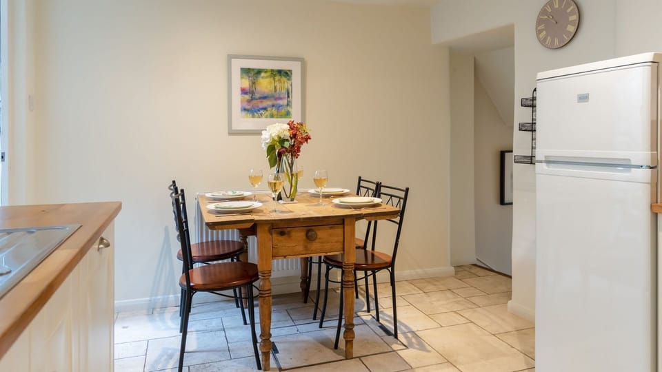 Kitchen/Dining, Christmas Cottage, Bolthole Retreats