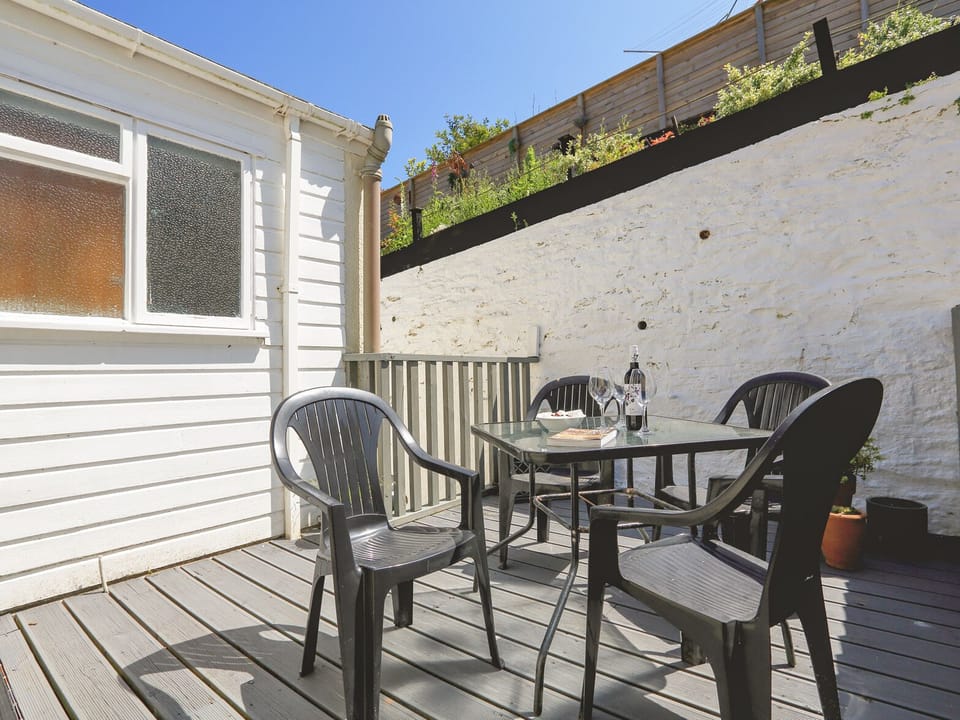 Cottage | Property grounds