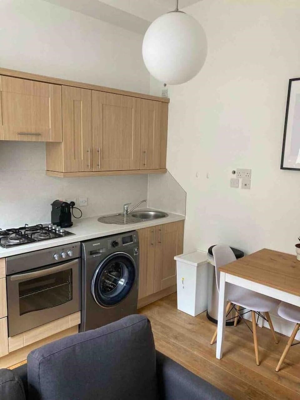 Kitchen/lounge
