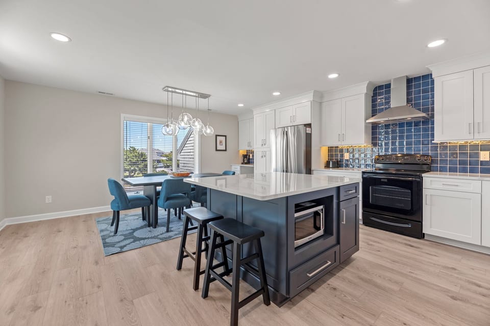 CL630: Beach Magic | Top Level Kitchen And Dining Area