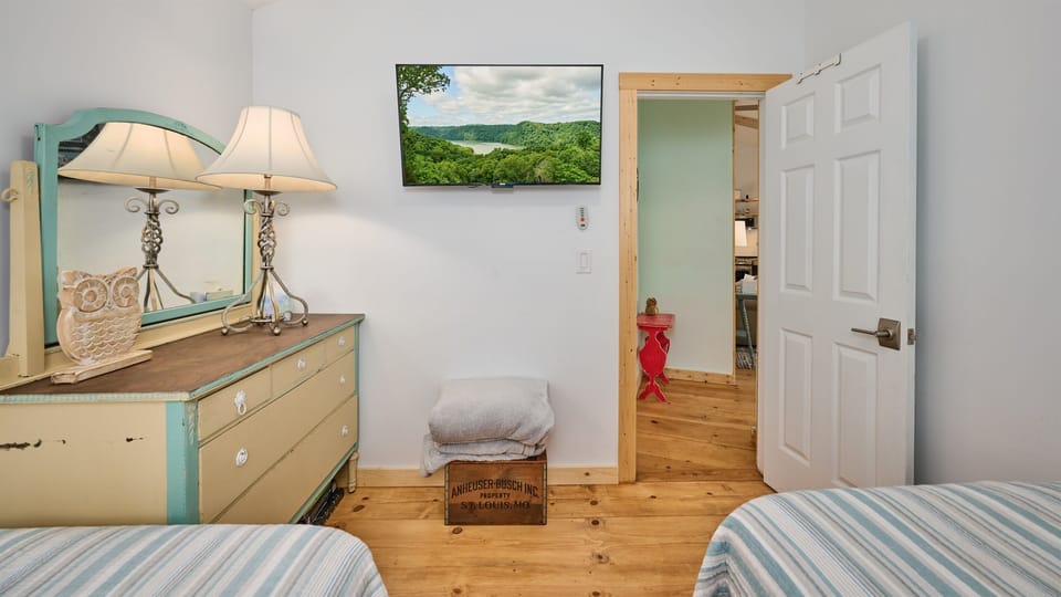 Bedroom 3 - Two Twin Beds