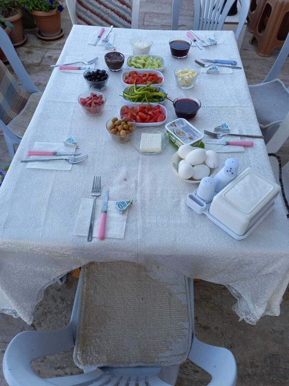 Free daily local cuisine breakfast