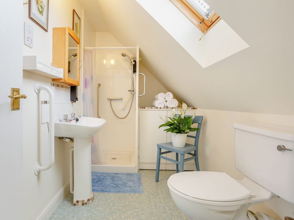 Shower room | Caldon Cottage, Cromarty