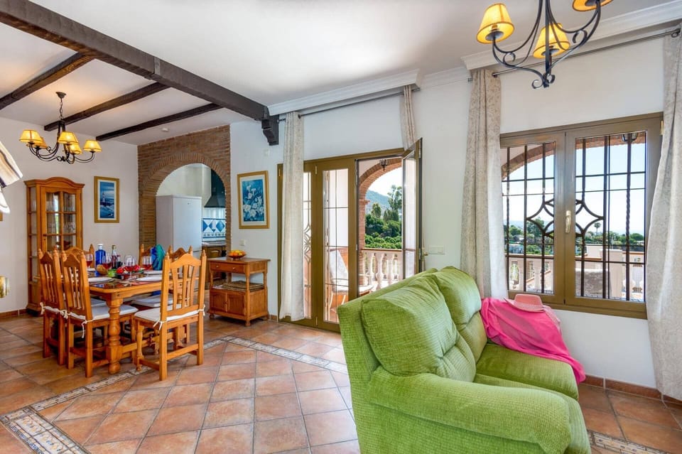 Villa Tres Olivos image