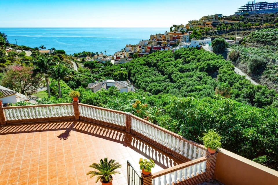 Villa Nadia image