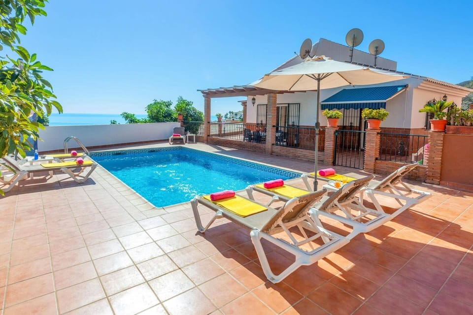 Villa Nadia image